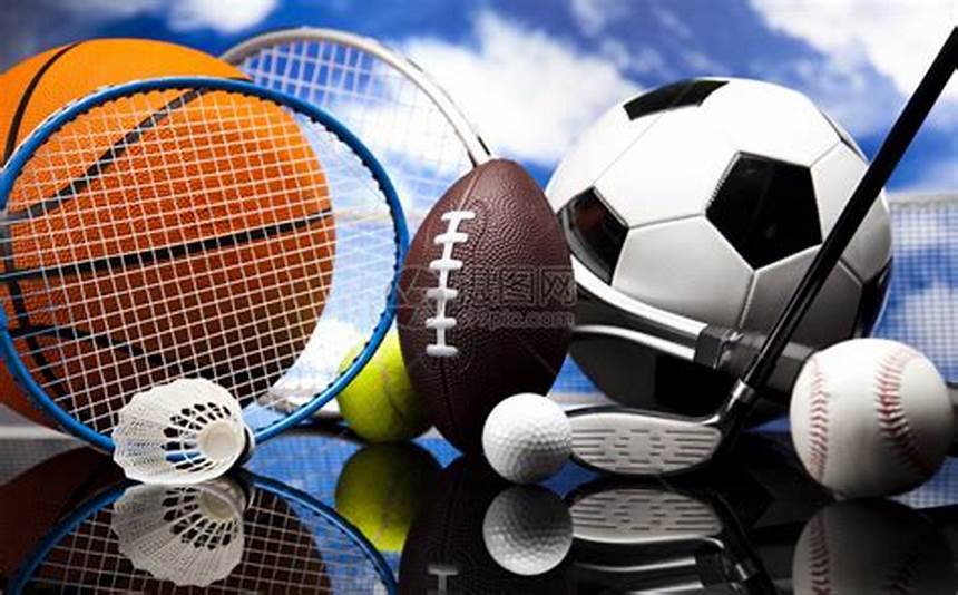 皇馬莫德裏奇榮膺第七屆馬德裏體育新聞協會獎 傳奇球星布特拉格諾為其頒獎.